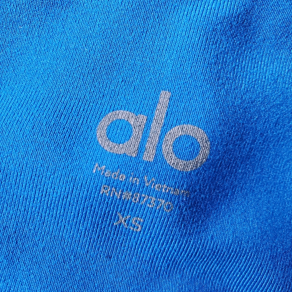ALO Yoga Bright Blue Perforated Leggings - Picture 4 of 4
